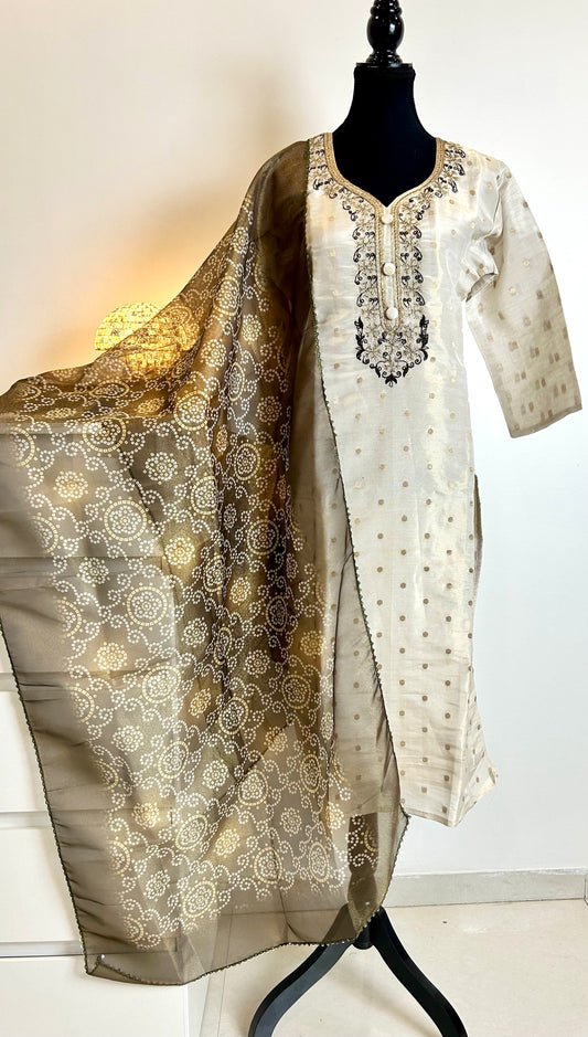 Off White Kurta Set